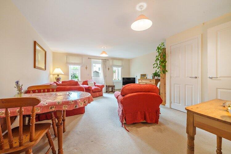 Spitfire Road, Upper Cambourne, Cambridgeshire, CB23 photo 3