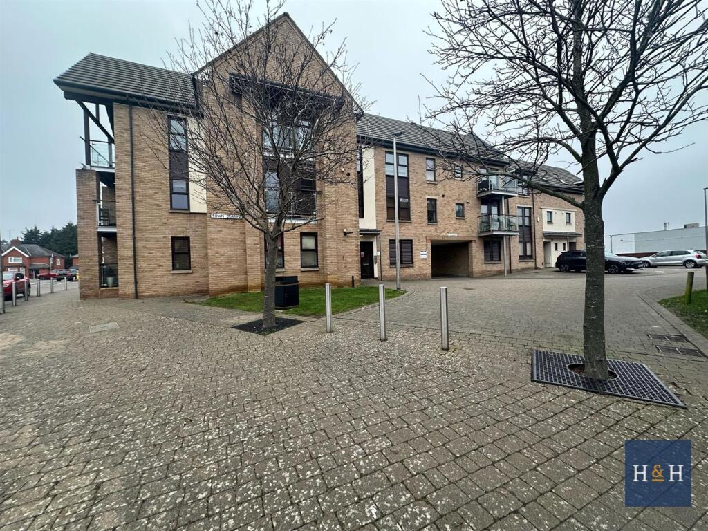 Main image of property: TOWN CORNER, ST JAMES- NN5