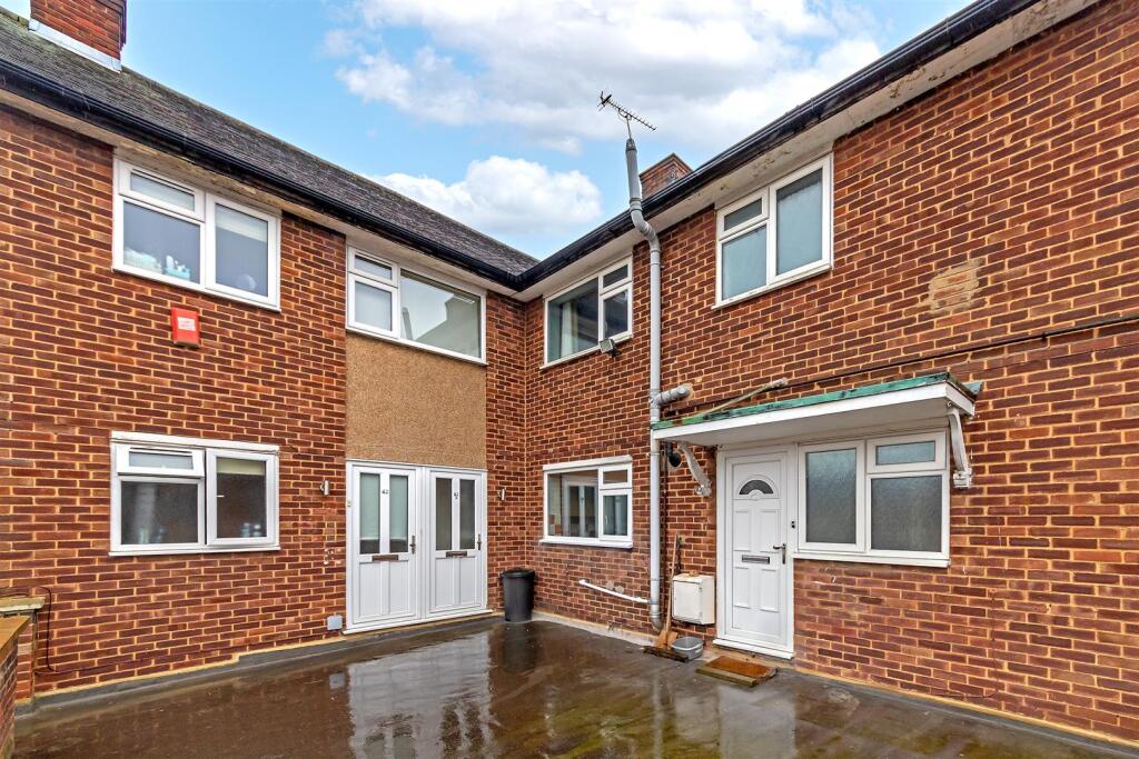 Main image of property: The Quadrant, St. Albans