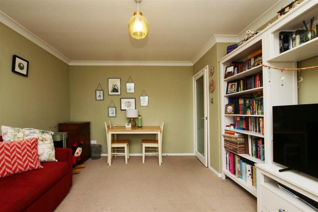 Apartment in York - View 3