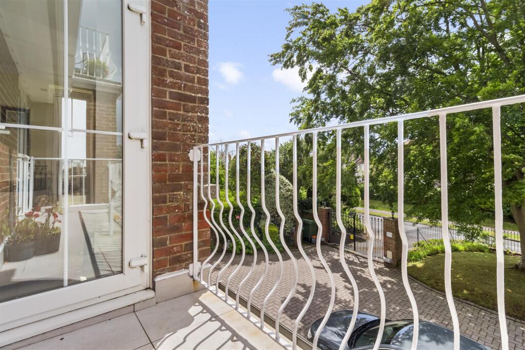 Sea Lane, East Preston photo 5