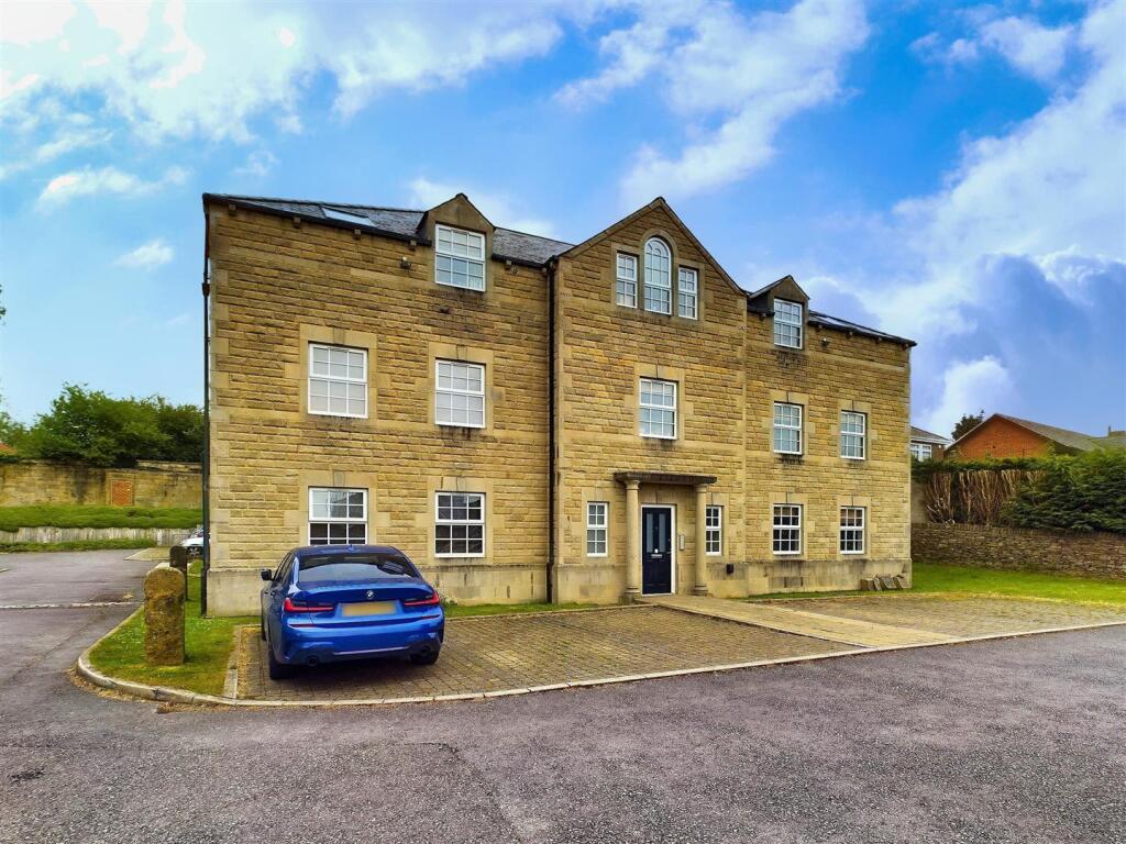 Main image of property: Ringinglow Close, Sheffield