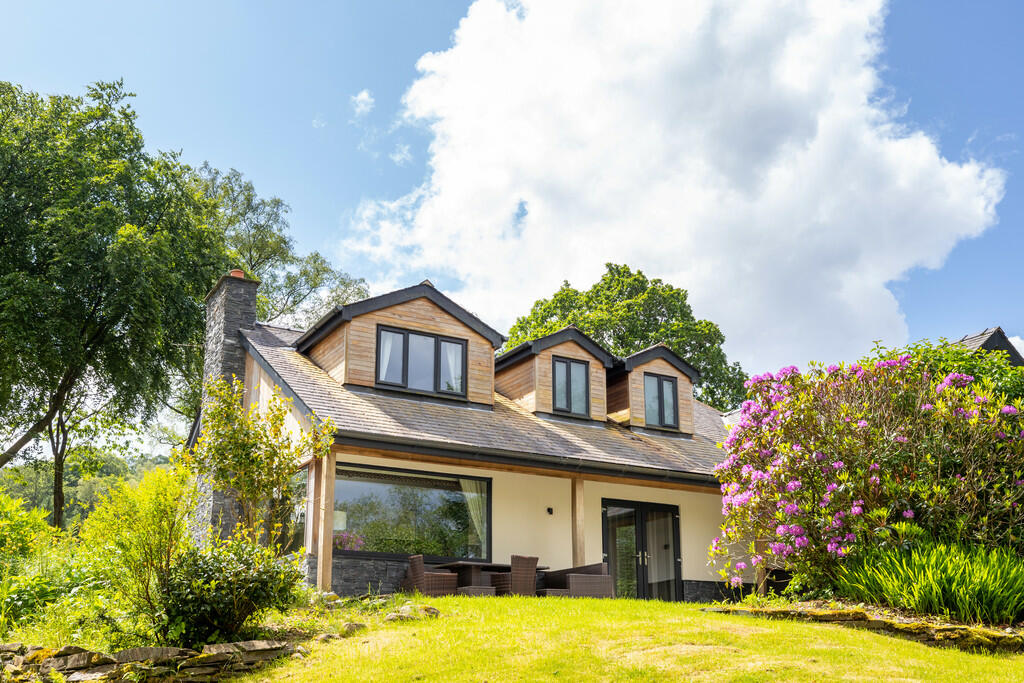 Middle Brig Howe and Lodge, Skelwith Bridge, Ambleside, Cumbria, LA22 9NW photo 4