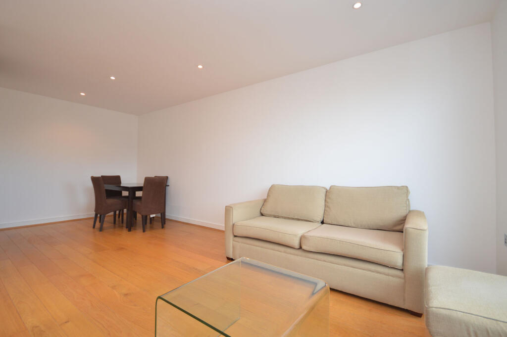 Apartment in London - View 3