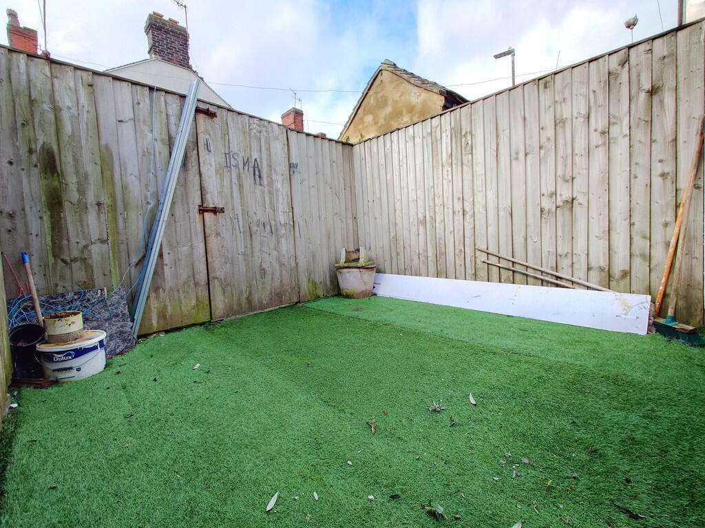 Greengates Street, Tunstall, Stoke-on-Trent photo 4