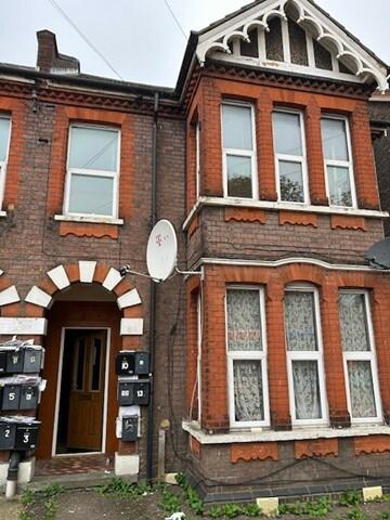 Main image of property: Biscot Road, Luton, Bedfordshire, LU3
