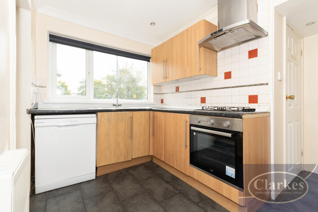 Talbot Drive, Wallisdown, Dorset photo 5