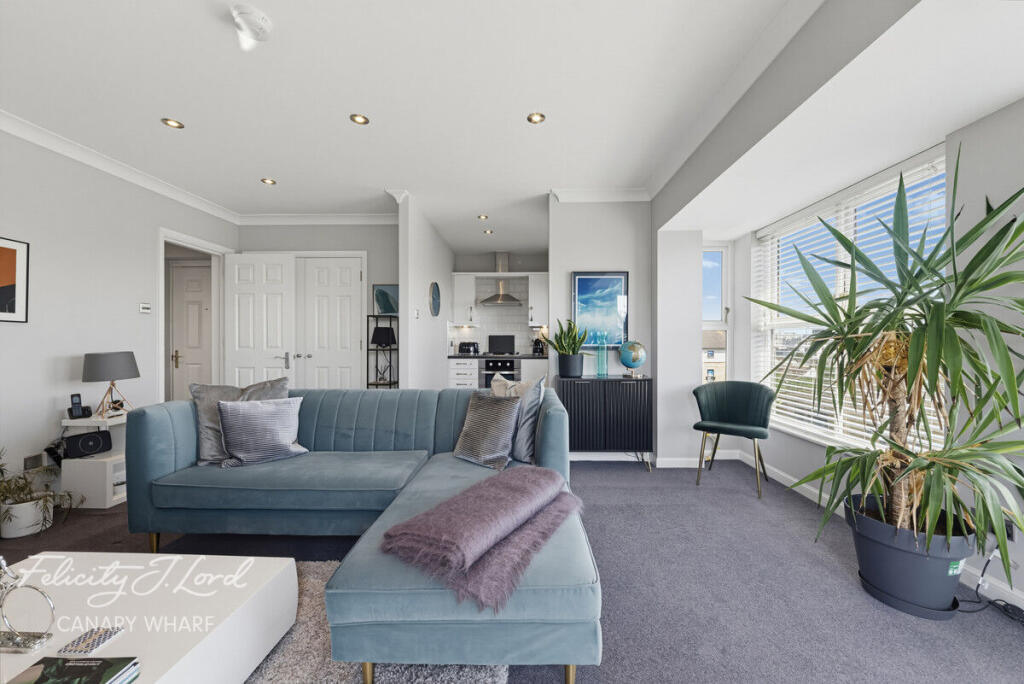 1-bed flat on Victoria Hall, Wesley Avenue, London E16, £350,000