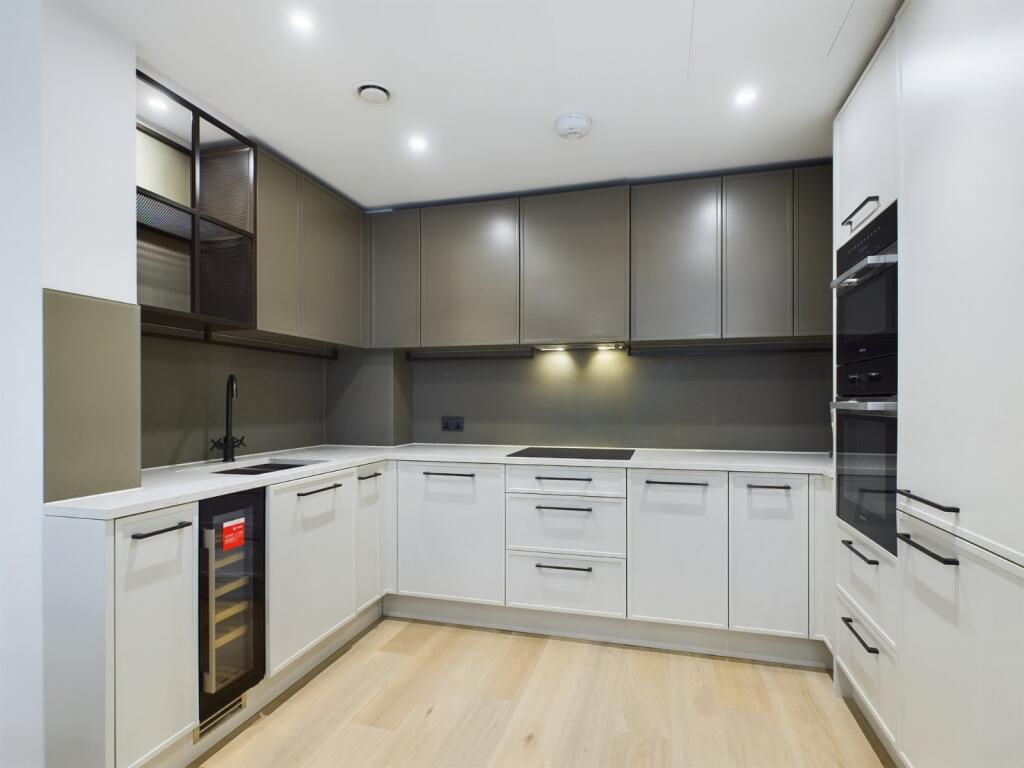 Apartment in London - View 3