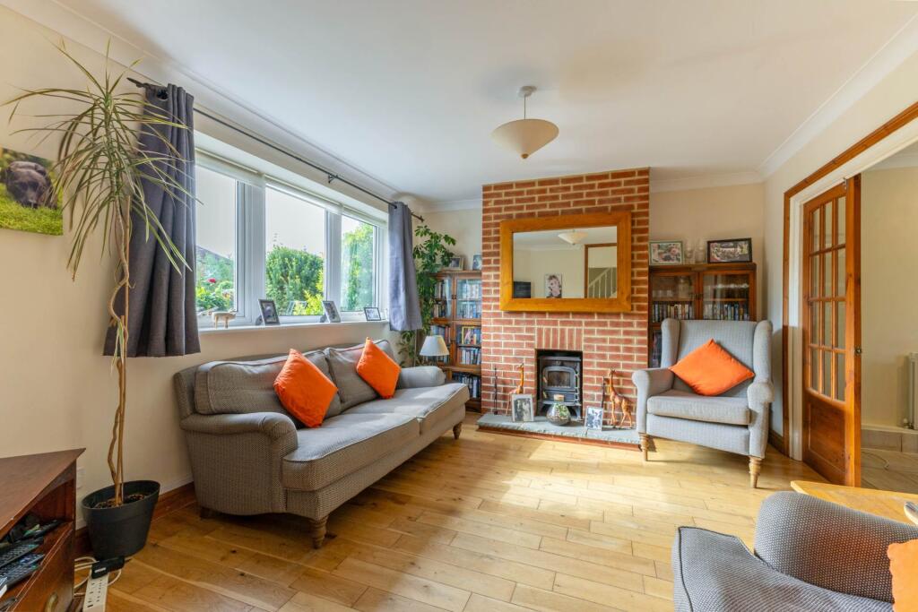 House in South Oxfordshire, Binfield Heath - More