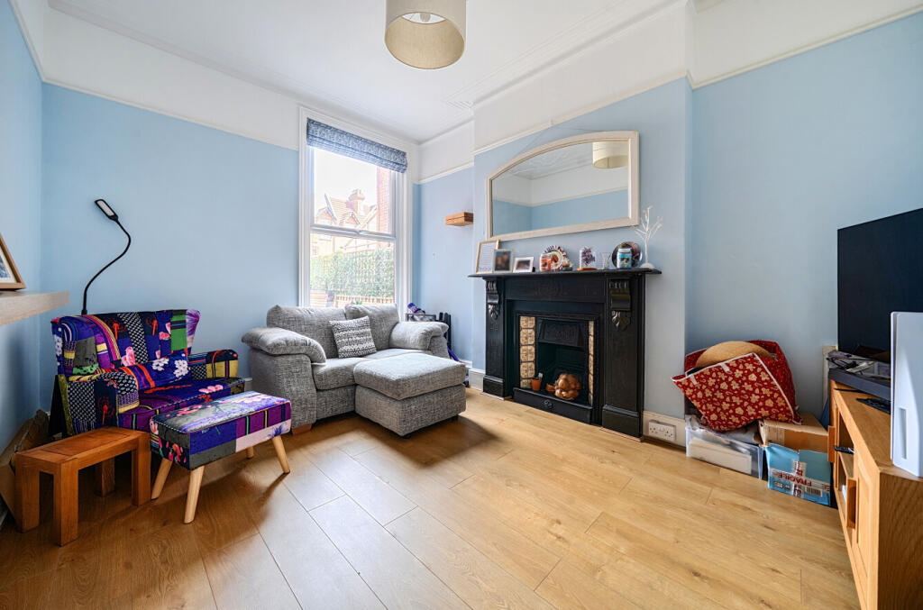 House in Portsmouth - View 3