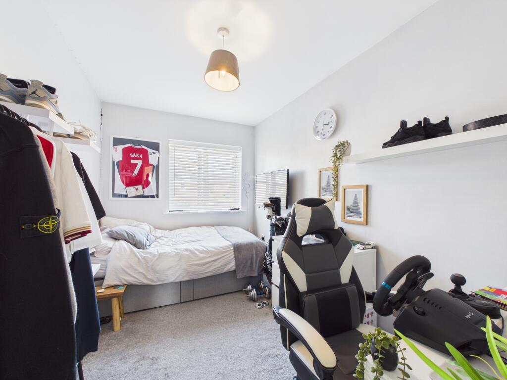Onslow Walk, Broadbridge Heath, RH12 3XJ - More