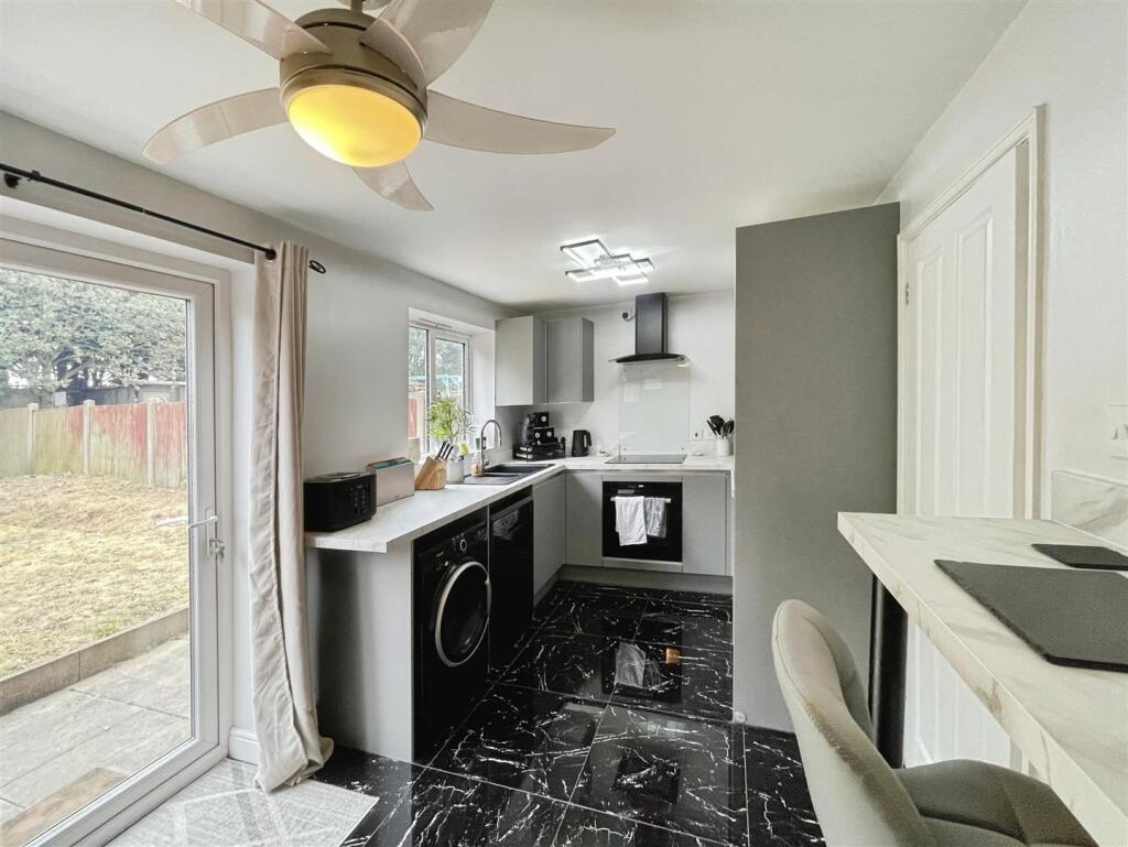 House in Ashfield, Kirkby-in-Ashfield, Sutton-in-Ashfield - View 5