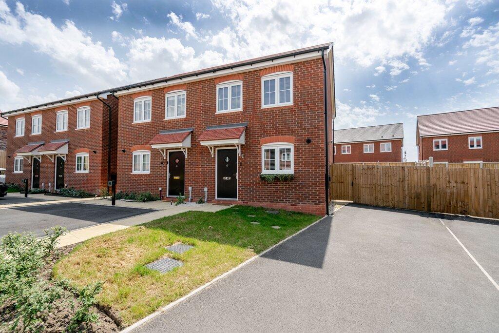 Cypress Close, Macclesfield Cheshire, SK11 0EX photo 4