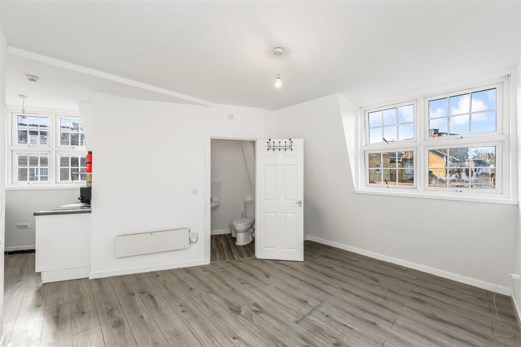 Main image of property: Wellington Passage, Wanstead