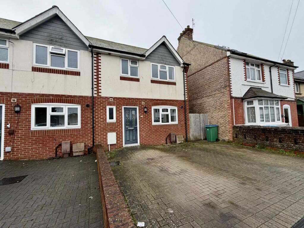 3-bed terraced on Clifton Road, Bognor Regis, PO21, £1,700/mo