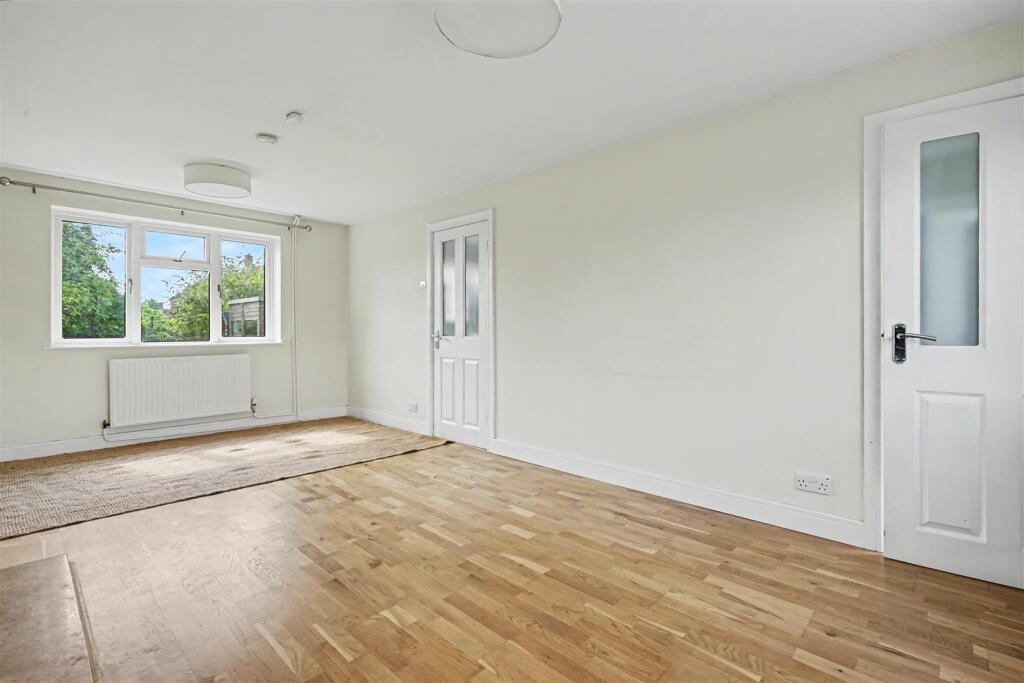 House in Nottingham, Inham Nook, Chilwell - View 2