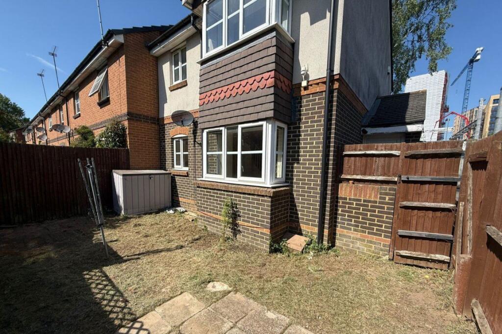 Main image of property: One bedroom house in the town centre