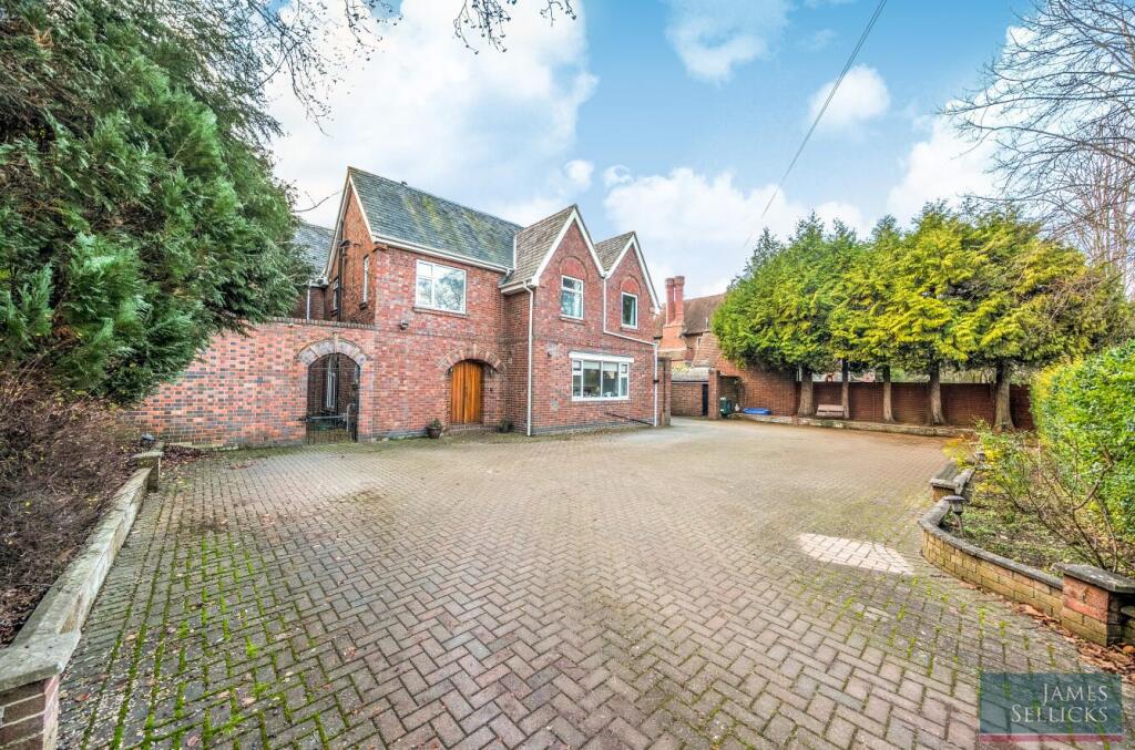 Main image of property: Knighton Grange Road, Oadby, Leicestershire