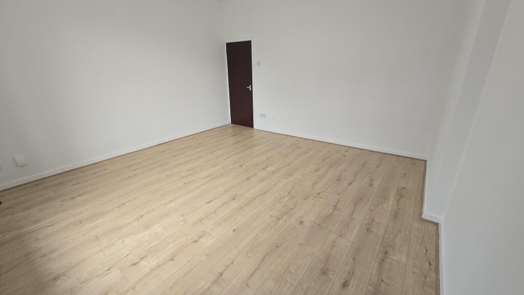 Apartment in Leicester - View 3