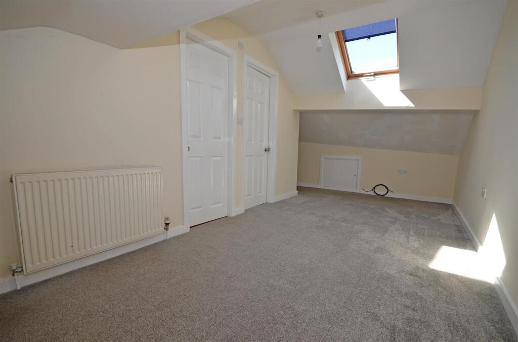 Fox Platt Terrace, Mossley, Ashton-Under-Lyne photo 3
