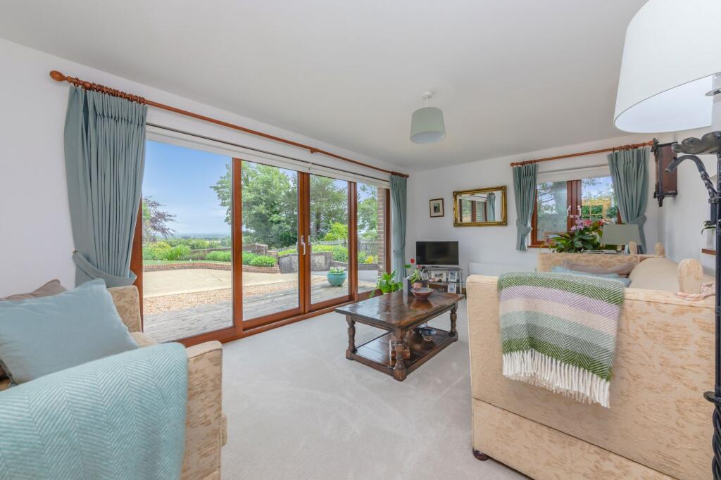 The Street, Offham, BN7 photo 4