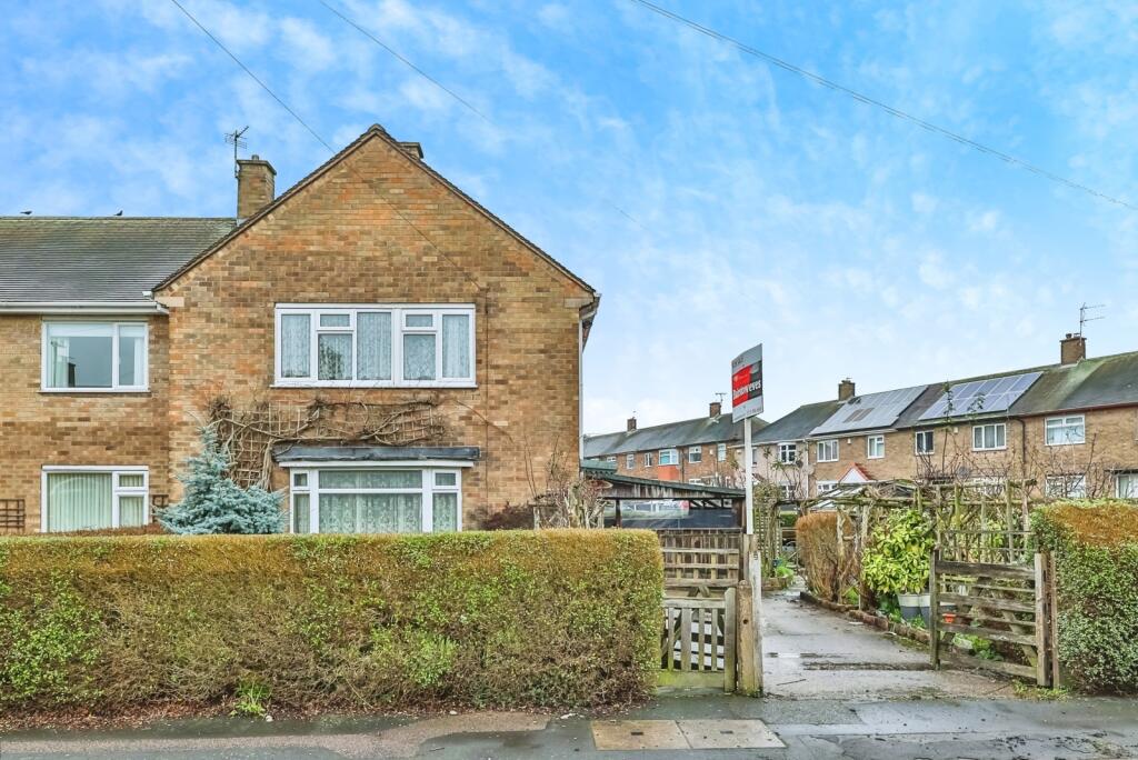 Main image of property: Leafield Green, Clifton, Nottingham, NG11