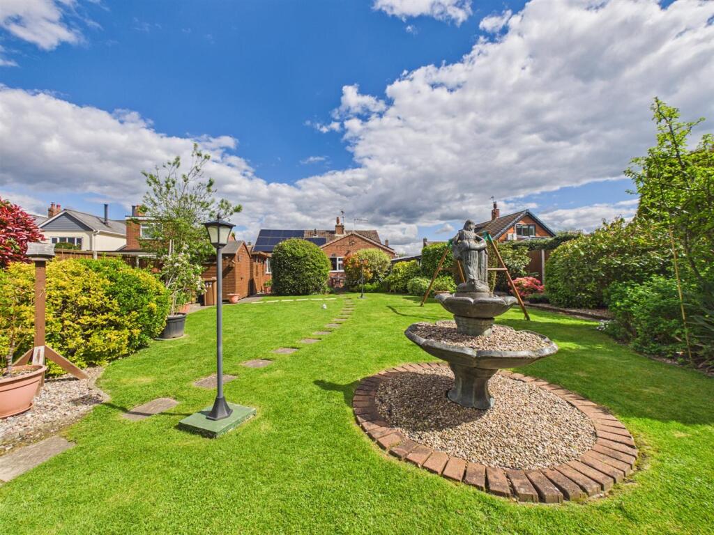 Moorland Road, Mickleover, Derby photo 2