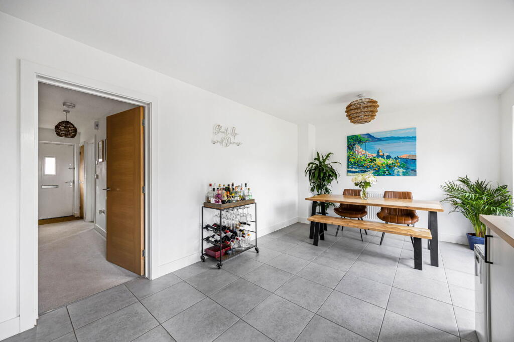 Hedgerow Close, Bishops Cleeve, Cheltenham , GL52 photo 4