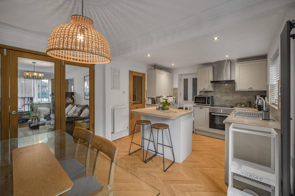 Llwyn-y-Groes, Bridgend, CF31 5AJ photo 4