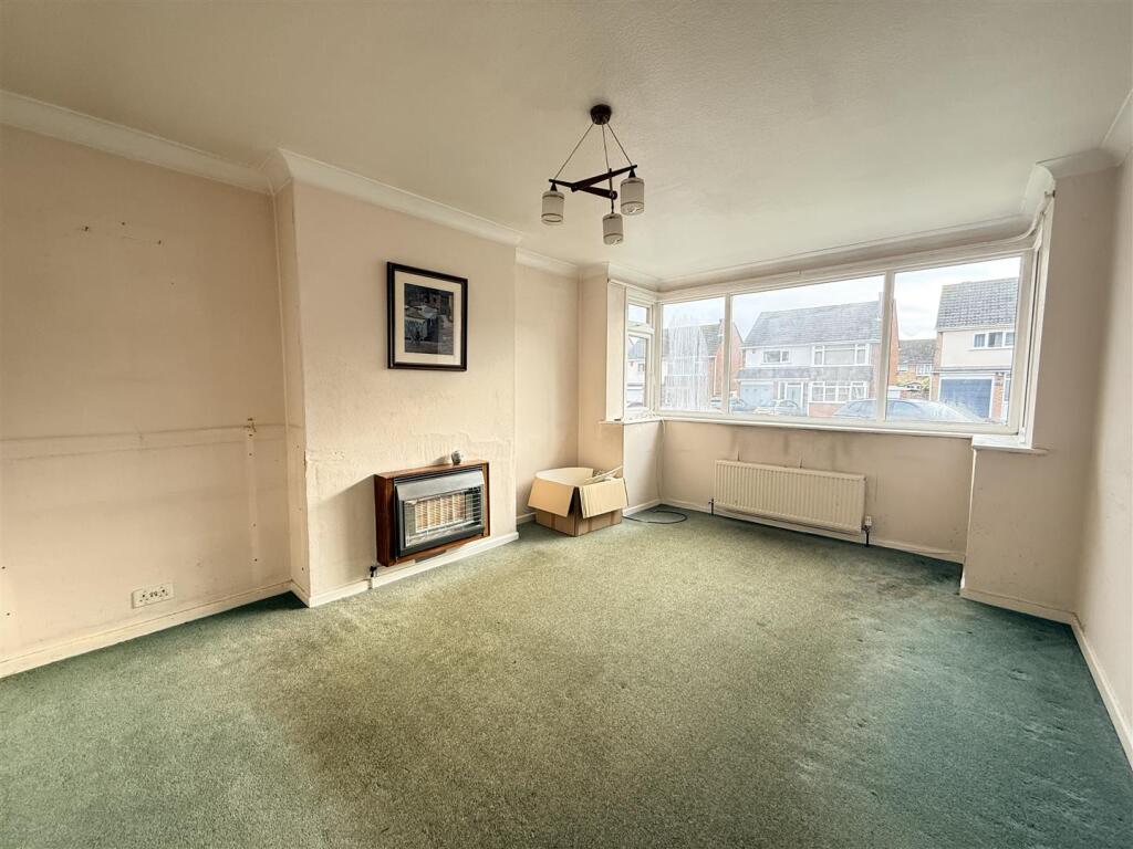 Chaffinch Road, Stourbridge photo 2