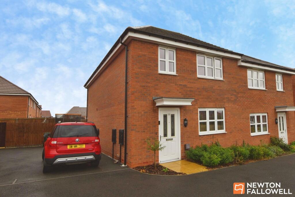 4-bed semi-detached on Buzzard Way, East Leake, LE12, £94,500