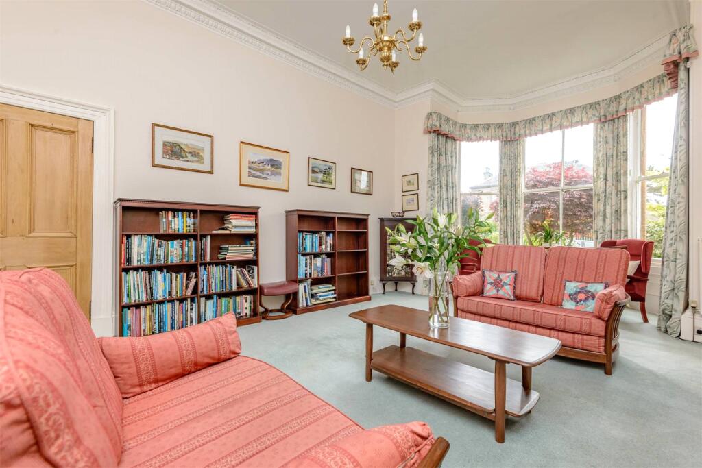 Apartment in Edinburgh, Church Hill, Morningside - View 5