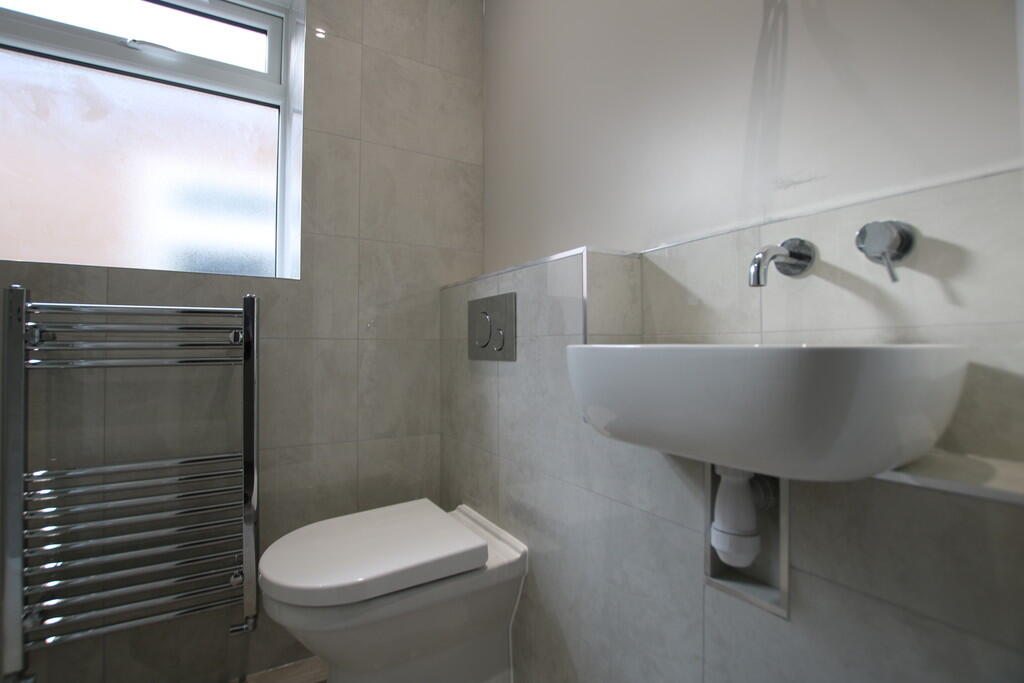 2 bedroom flat share for rent