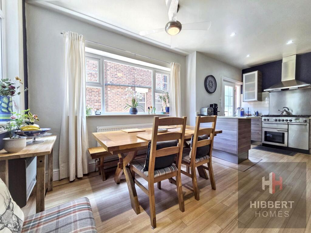 Park Avenue, Sale - View 3