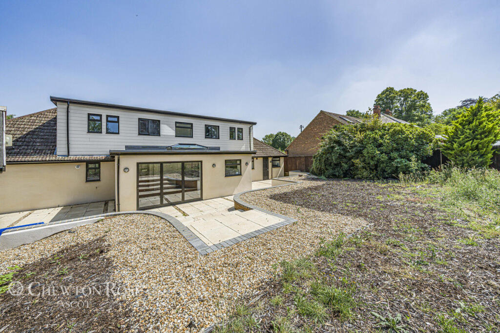 Terrace Road North, BRACKNELL - View 2