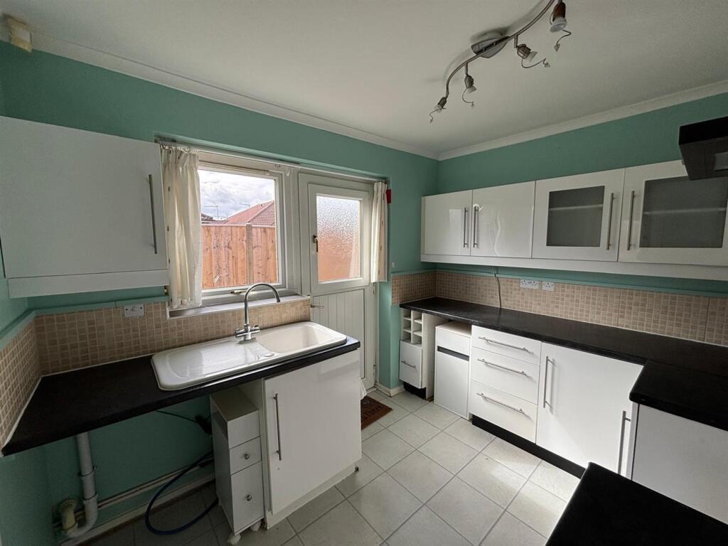 House in Hull - More