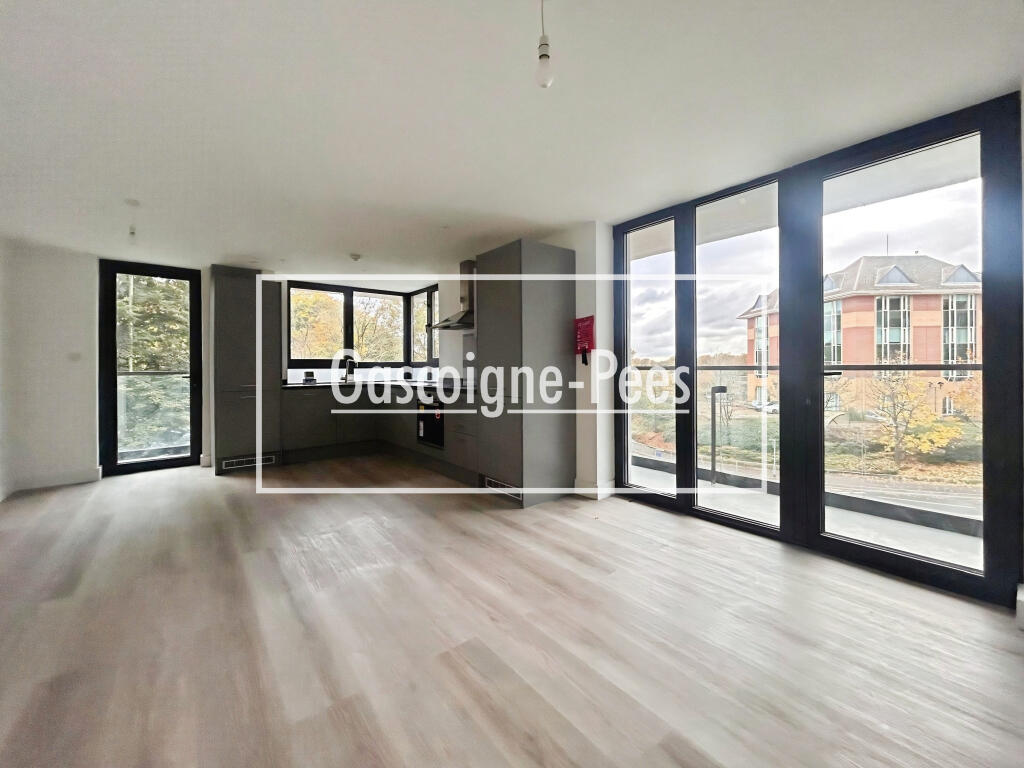 Main image of property: Farnborough Road, Farnborough
