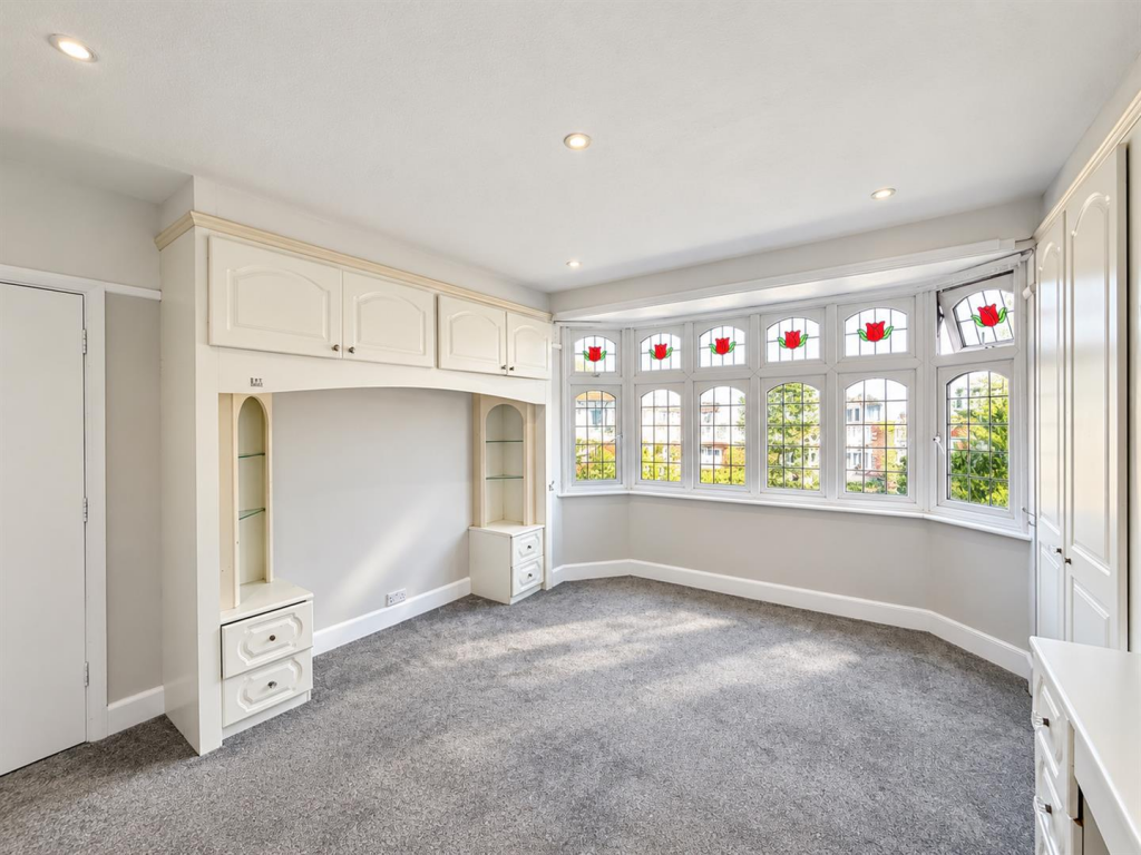 House in Twickenham - View 4