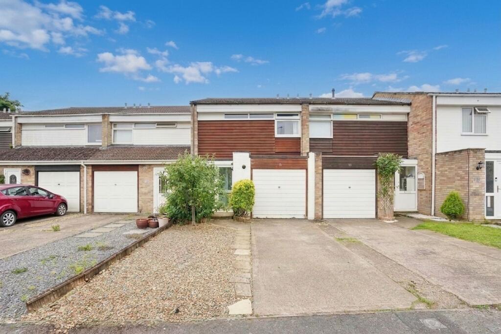 Main image of property: Waxes Close, Abingdon, OX14