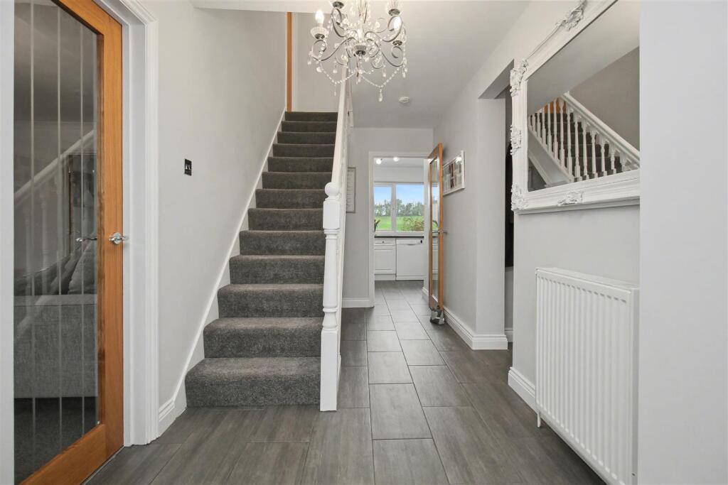 House in Rothwell, North Northamptonshire - More