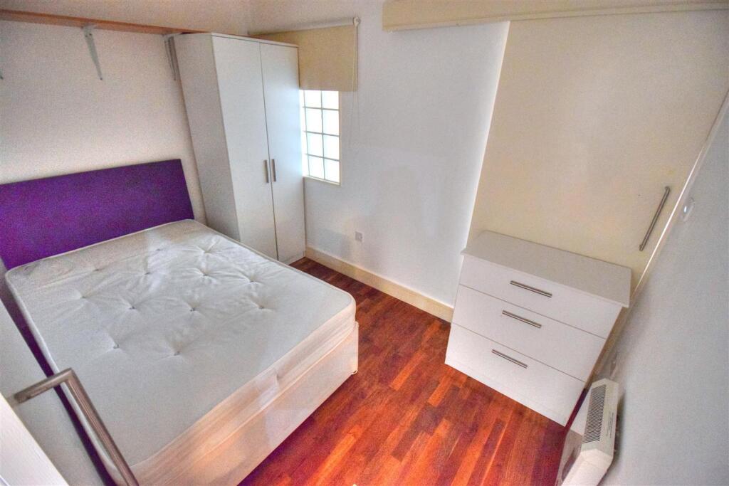 Apartment in Liverpool - View 5