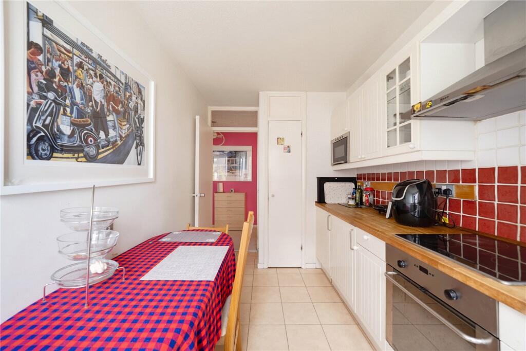 Apartment in London - View 5