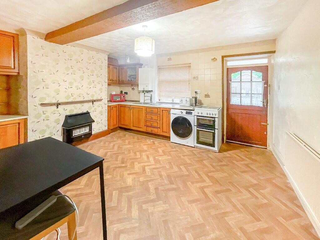 House in Leeds, West Yorkshire - View 5