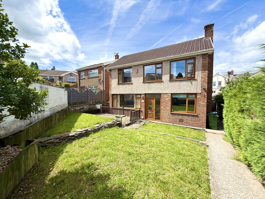 Main image of property: Ash Grove, Trecynon, Aberdare, Rhondda Cynon Taf