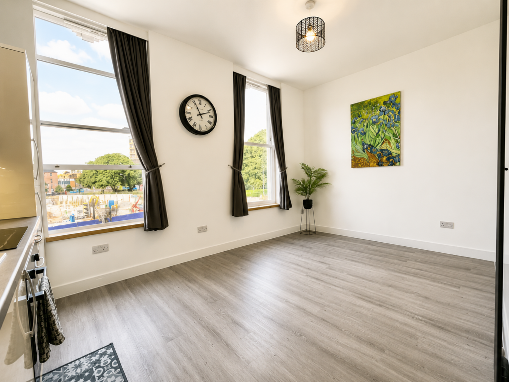 Main image of property: Whiffens Avenue, Chatham, ME4