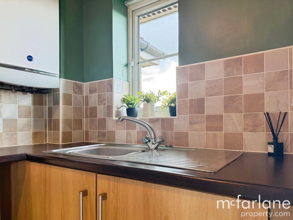 Apartment in Stratton St Margaret, Swindon - View 5