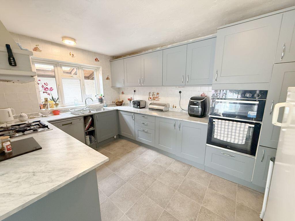 Courtleigh Avenue, Hadley Wood, Barnet, EN4 - View 3
