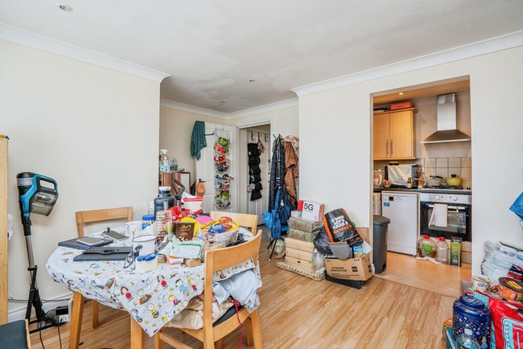 Apartment in Portsmouth - View 3