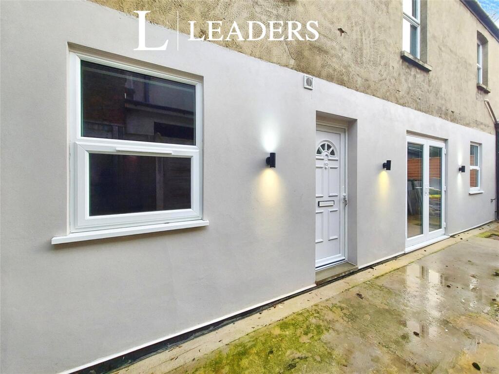 Main image of property: London Road, Westcliff-on-Sea, Essex, SS0